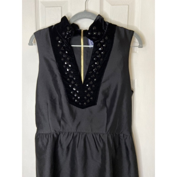 NWOT Sail to Sable Black Dress Velvet Trim Jewel Embellished Neckline Size 8 - Picture 2 of 5